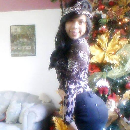 Hi I'm Gabriela Christian Collins is my life ,i love collins family..  Directioners&colliner Forever*-* Follow me;*