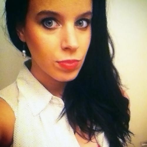 lightweightlola's profile picture. Indie arts fan. Professional info sponge. Bookworm. Amateur dancer. Hungry vegan. Tweets are my own.