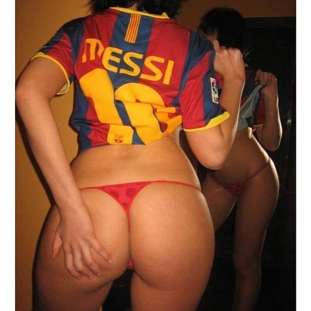 Muy de Messi. Del Barça a muerte. Se me dan bien las lenguas, sobre todo el francés.