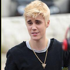 Losangles_Indonesia_Canada @justinbieber SMAN22 KAB TANGERANG INDONESIA.  XMIA2 13091999 BASKET BALL #HollywoodMusicAwardsjustinbieber Instagram @dwi_septi45