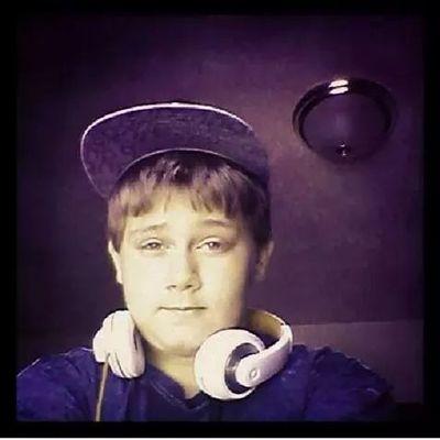 14 | freshman | Follow me I Follow Back)