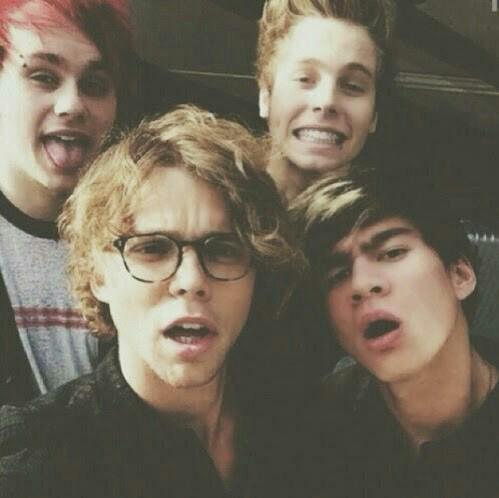 DONT FOLLOW ME, FOLLOW @sleepxngwluke