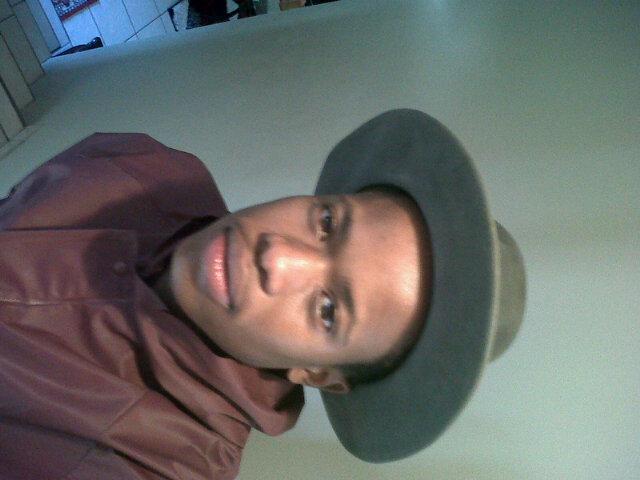 Well driven music fanatic. Well groomed all about music and life. And always about the people and keeping smiles all around