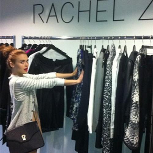 I hope to meet her one day, we have all the right to meet his idol. No?