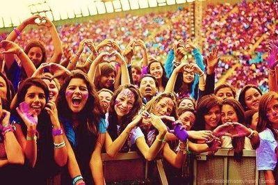 CemPorCentoFans's profile picture. 