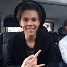 ❁AshtonIrwin❁