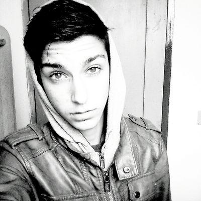 TigerBoyTv's profile picture. Twitter Official |Diseñador | Cantante & Compositor //Creador de #TMR // TIGERADICTAS♥ // Instagram: TigerBoy_Official //Booking: +34 655 28 57 79