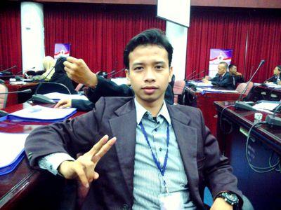 Alumni Ponpes As'ad, Pengen Jadi Negarawan, Peminat Nasgor, Penggemar Tempoyak dan Ikan Mas.