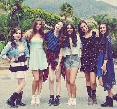 Cimorelli lockscreens for everyone!