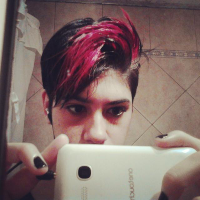 #YOLO 24. Argentina. Love food, pj, hp, my cat and my dog andother stuffs... Know me :3