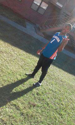 2onehunnit be da team 7w wat i bang R.I.P I UNCLE MICKEY. WE WILL ALWAYS MISS U