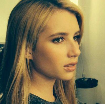 Actress.  Good vibes.  23.  Single and not looking.  Come say hi.  I don't bite.  [RP.  Not really Emma Roberts]