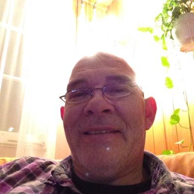 petergabriel735's profile picture. 