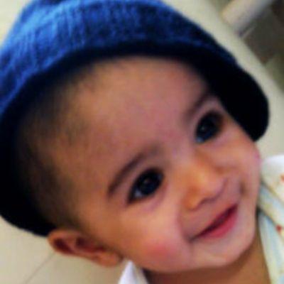 ‏‏‏انتي لستي ناقصه ليكملك رجل ولستي عورةً ليسترك رجل - أنتي من تلد نصف المجتمع وتربي النصف الآخر. lnstagram : ajmal.nouf