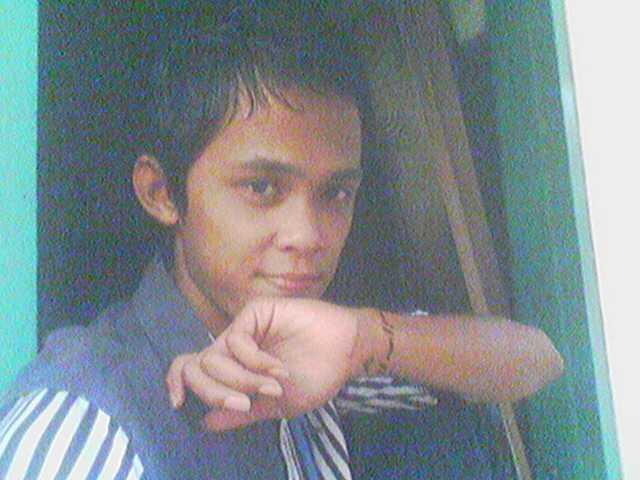 nama: M.iksan satriawan tgl lhr: 19-04-1994 april umur: 20 thn no hp: 085765661187