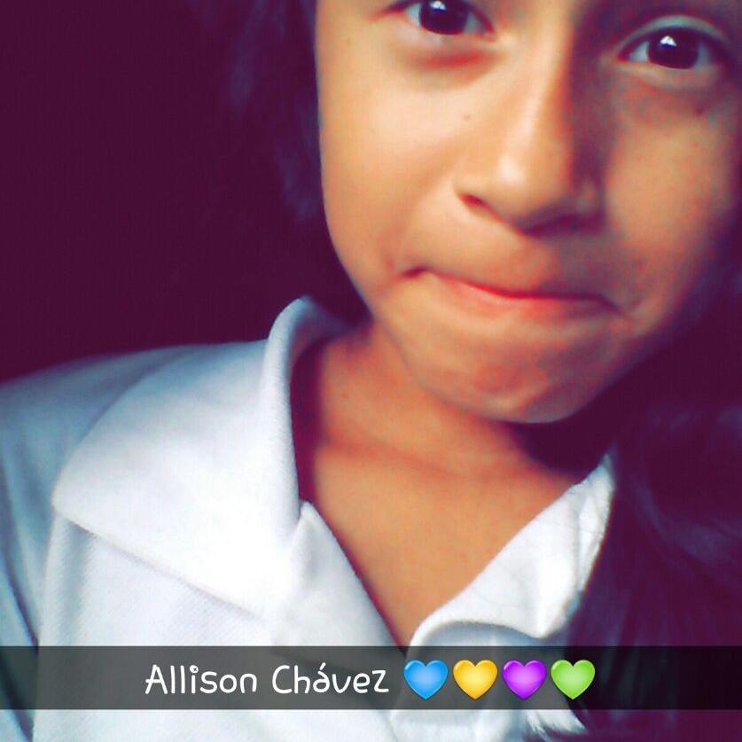 OBSERVO ANALIZO & CALLO MIENTRAS ME BOY *-* DESEPCIONANDO EN SILENCIO...