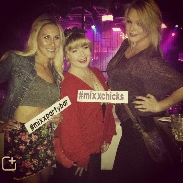 mixxchicks_'s profile picture. Mixx Chicks @ Mixx Party Bar!                      Insta: mixxchicks promomixxchicks@gmail.com #mixxchicks