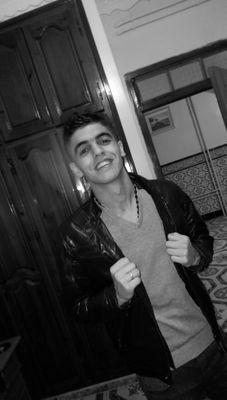 slt a tt le monde,!!! je suis un algerien.. jai 20 ans...je parle le francais et l'arabe.. mon facebook est :Hammoumi Halim.. mercie a ts
