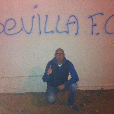 Sevillista y cofrade caranba caranbita caranbi rubi
