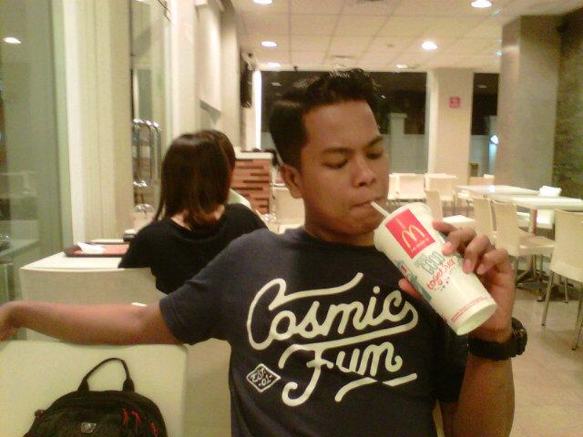 HolicRobert's profile picture. FOLLOW YOU