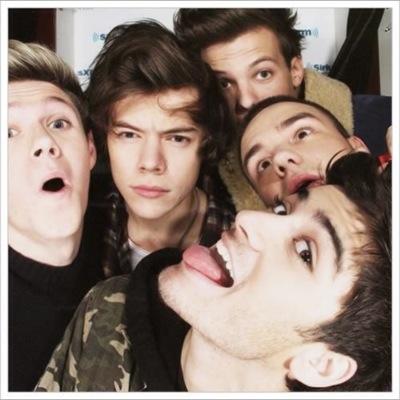 I post some awesome pictures and gifs of One Direction
