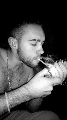 bakalaenlaaguja's profile picture. Loco de la música, sordo a los 30, conductor profesional de NFS, carpintero a tiempo parcial, y me cago en tu puta madre!