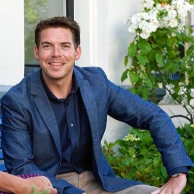 Eigenaar ON Media BV, o.a. uitgever B2B-magazines OnderNamen. Mensenmens. Netwerker. Ondernemers. Believer in Karma. Twitter gebruik zowel zakelijk als prive.