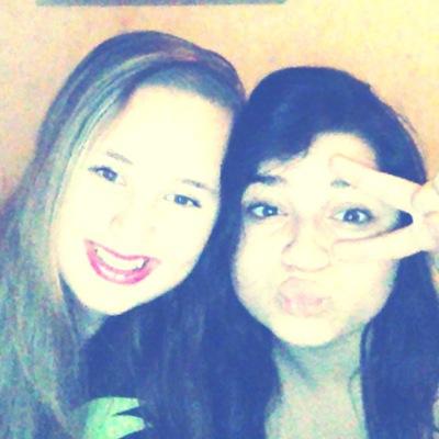 TeamCute ft hans :) || teamGrazy ft car || loveyou me zusjee x sam || nooit te breken wy meid x yill || bff sinds 2004 @romy_R5 |