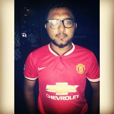 Follow me and I'll follow back :) 
#MANCHESTER UNITED 3