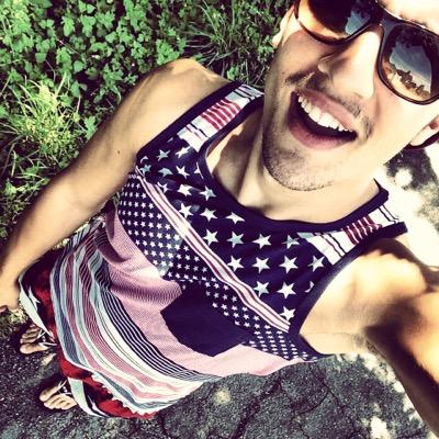 Juli_usT's profile picture. 