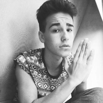 Jacob Whitesides, Cats, & Tacobell ❤️