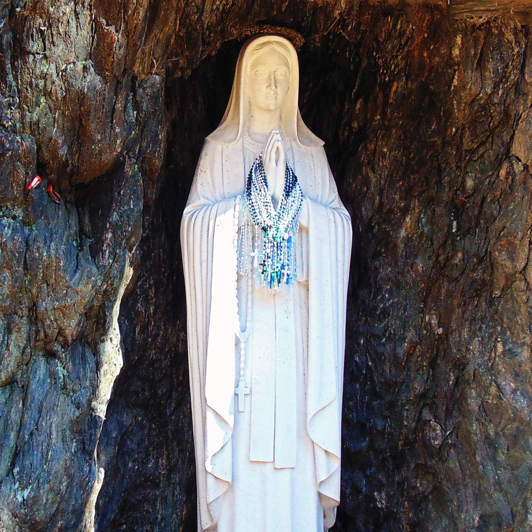 Daily Inspiration in 160 Characters or less and the latest happenings at Malvern Retreat House!  Everyone is Welcome!
