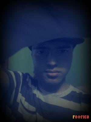 soy un chico alegre y sabe lo que quiere