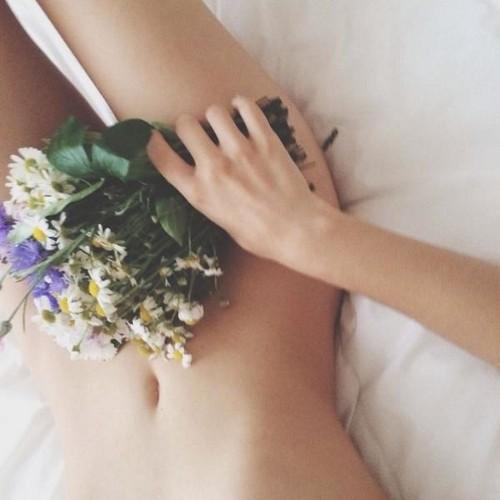 icu_society's profile picture. ผิดเพราะเงี่ยน