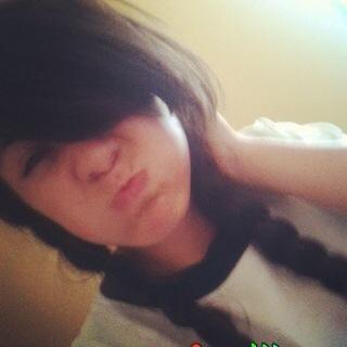 deberiamos extrañarnos  - y vernos +

ando bien POETA! ok noo! :33
