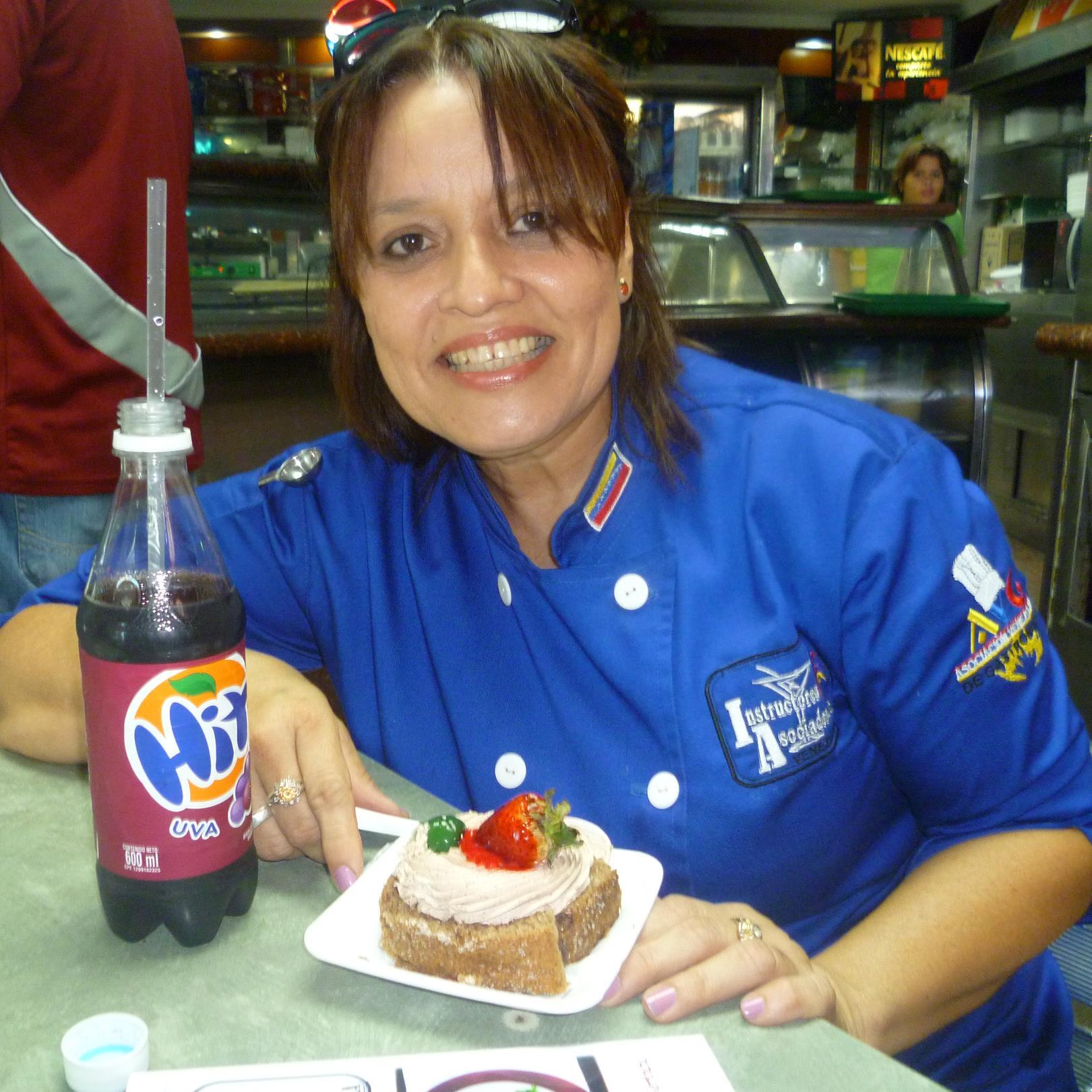 Amo la Música, bailar salsa y merengue, la Gastronomía me apasiona, formo parte de una empresa de Servicios Turísticos y Producción de Alimentos