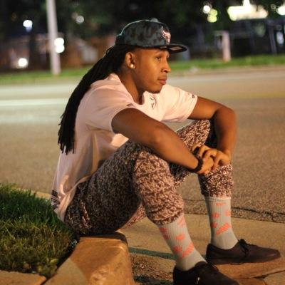 Photographer/Agent of C-Biz Productions email:solodolobpm@gmail.com if interested in beats Instagram: Soldolobpm