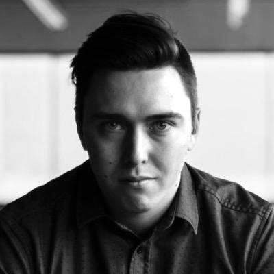 drooch_'s profile picture. Consultant en création, stratégie et marketing. Tout de noir vêtu. Passionné de design, d'architecture et de bulldogs.