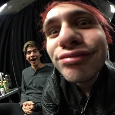 Michaell5S0S___'s profile picture. MICHAEL WILL FOLLOW YOU. KEEP YOUR HEAD UP HUN