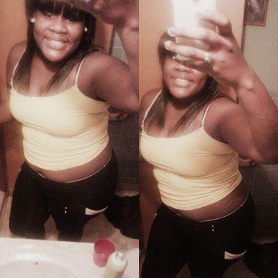 follow me i follow back!! Rob World && Mere Paradise  ilove yall forever save my seat ☺