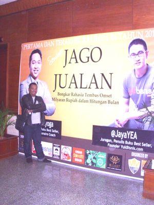 just an ordinary man , family lovers , beach lovers , n still learning by doing .