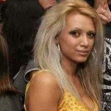 AnnaRetzepi's profile picture. 