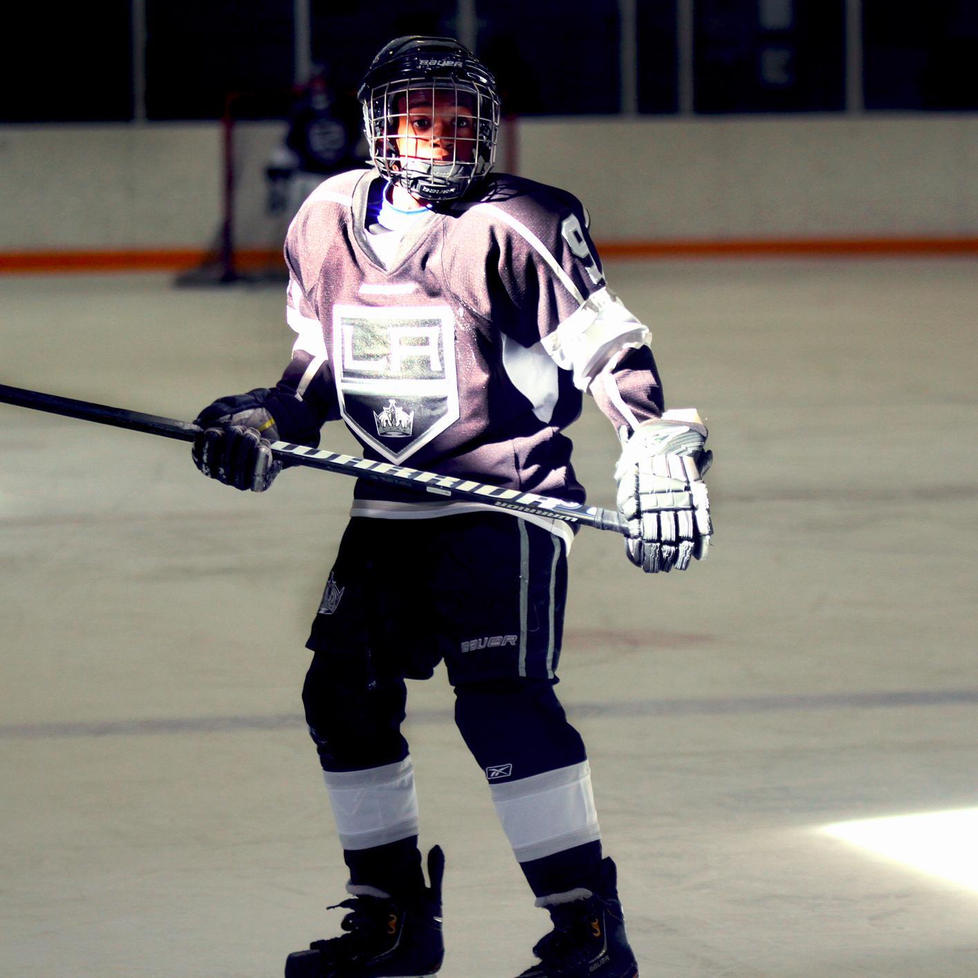 Proud Hockey Mom! New York transplant. Love the NHL. Love the Kings. Hate the Ducks, Canucks and Sharks, in that order