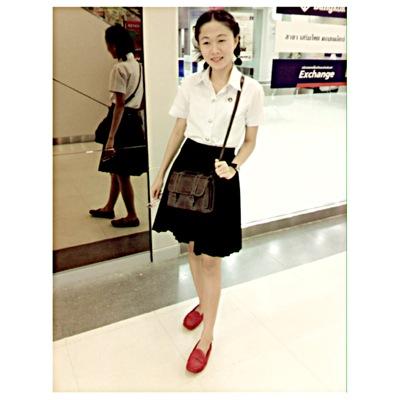 - ความรู้สึกไม่ใช่เรื่องล้อเล่น    IG : eve_sinitha Thank you Follow Me :)