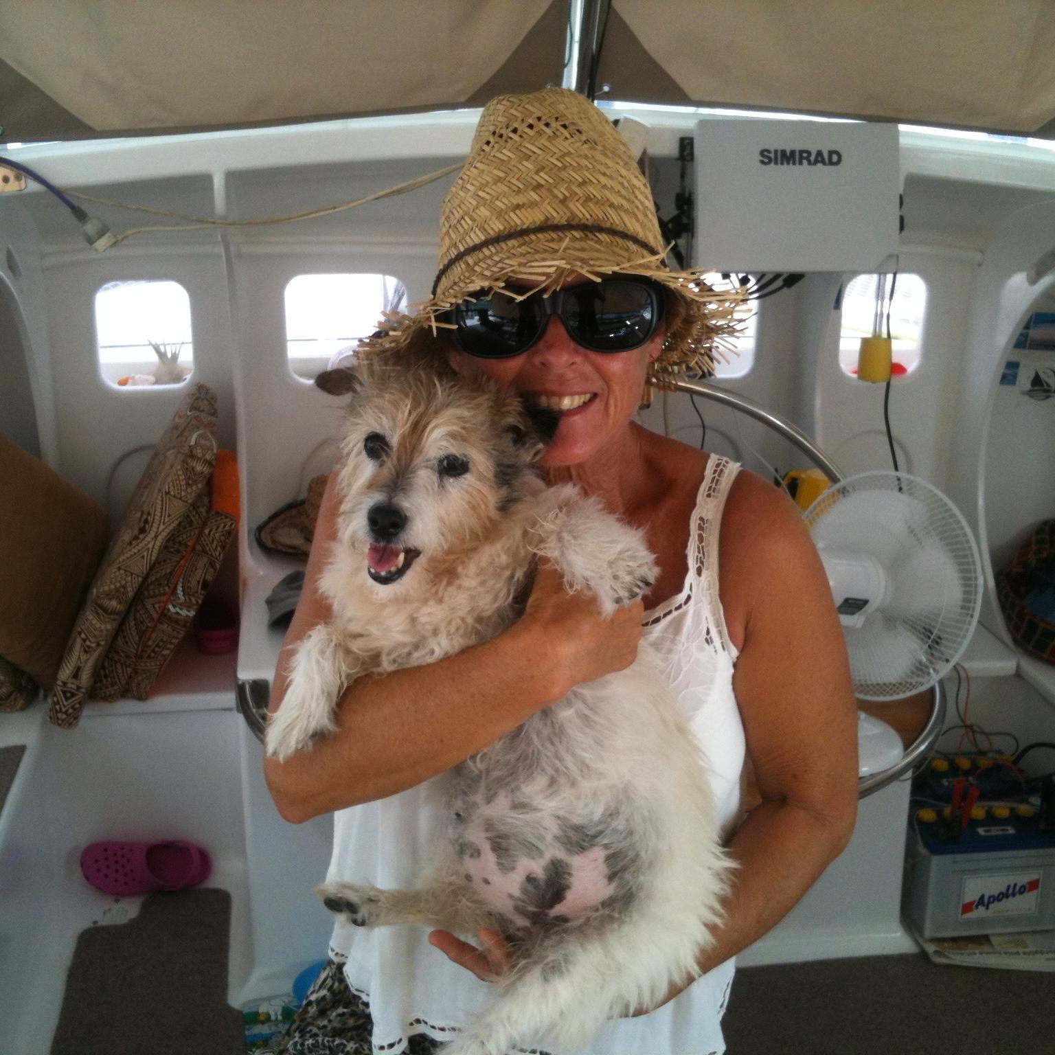 Just me, the dog, the husband, the boat and the...no that's it. Founding Editor of https://t.co/uK5iwKQdLB Earn your freedom online.
