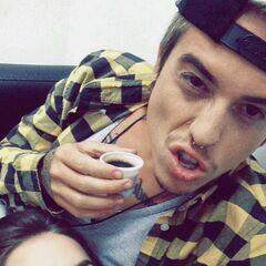 A formiguinha derrubou vocês! #TeamDH #QueroPossoConsigo #thefarm7 meu campeão @dhsken seguiu dia 06/12 ❤✴ @bandacine .