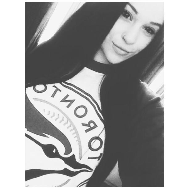 mikaelasingh's profile picture. all good things are wild and free.