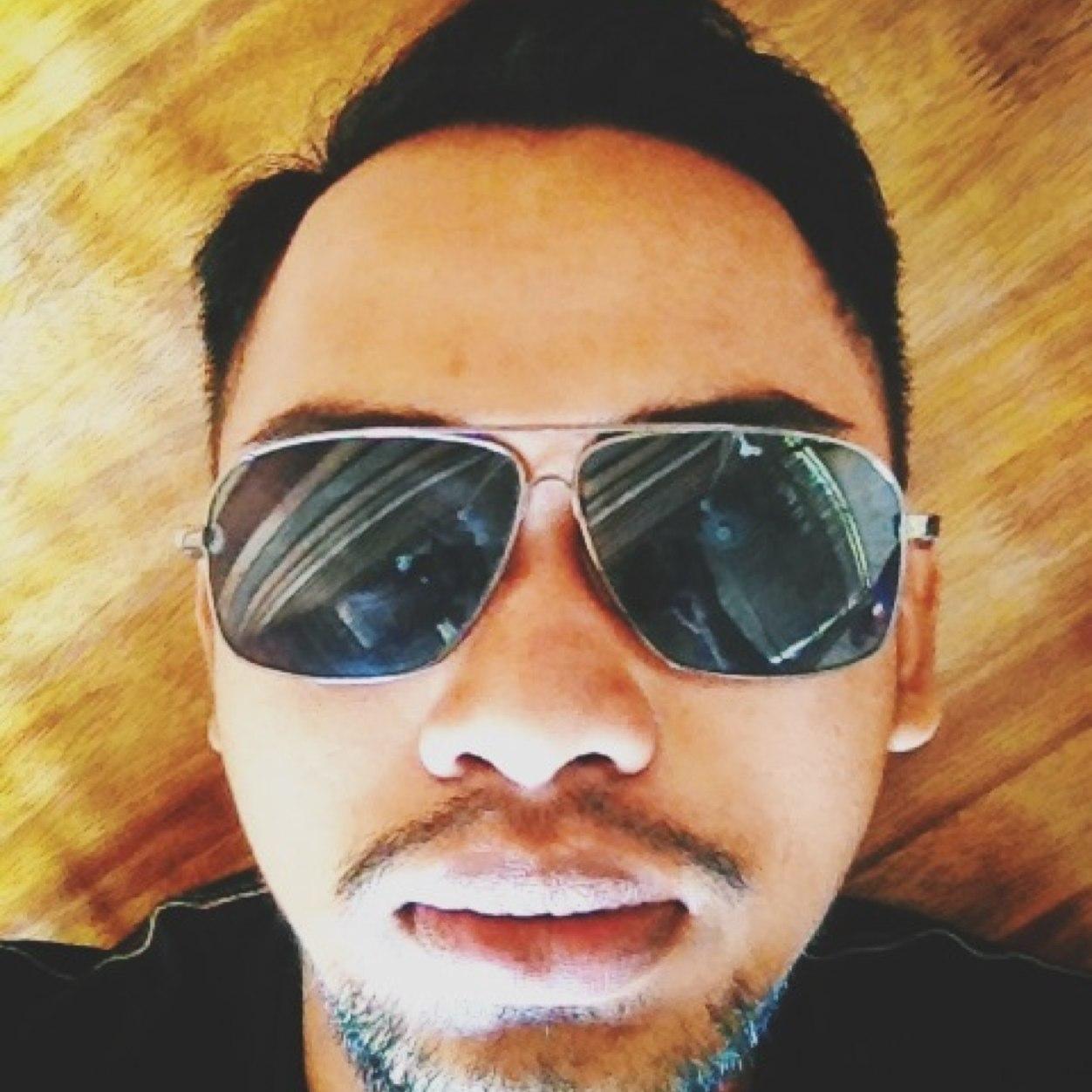 Orang bilang Tora sudiro,jangan percaya !!!