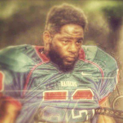 17, striving to greatness everyday. football is life