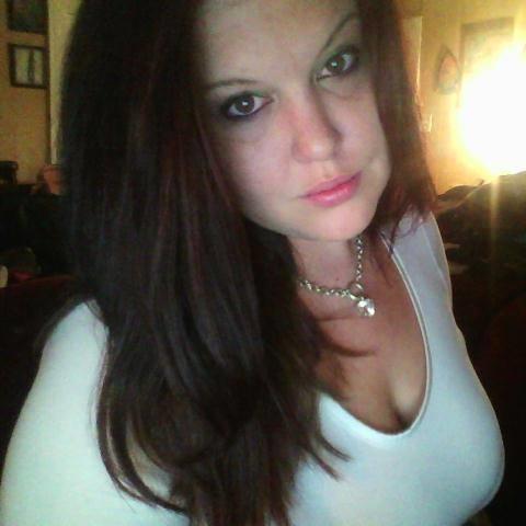 chellychell777's profile picture. 